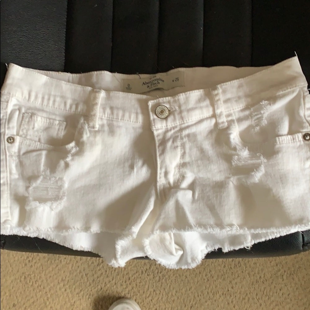 ABERCROMBIE & FITCH white denim shorts